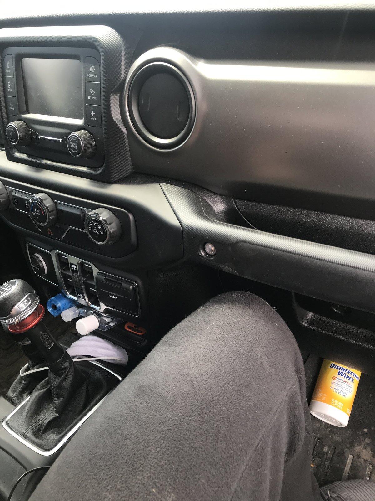 Jeep Gladiator Rear Facing Car Seat image