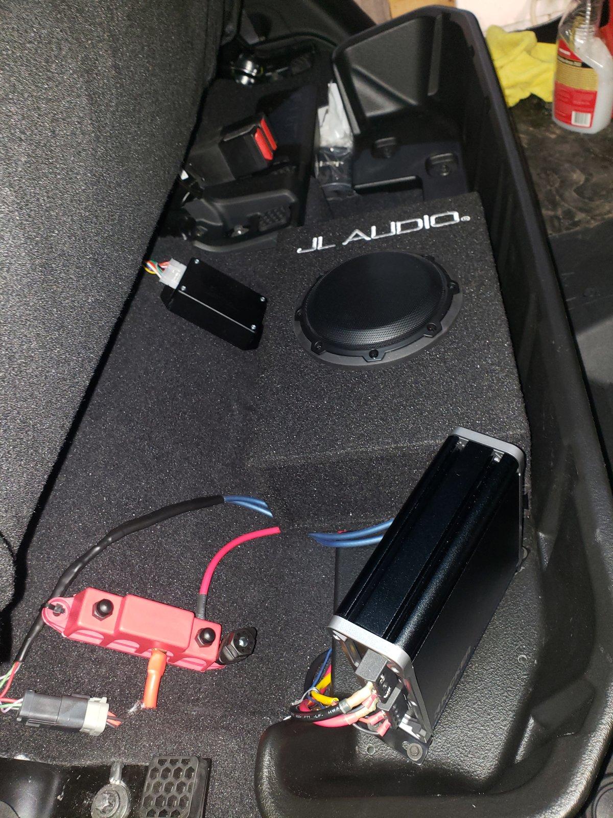 Jeep Gladiator Under Seat Subwoofer 20200224_220041