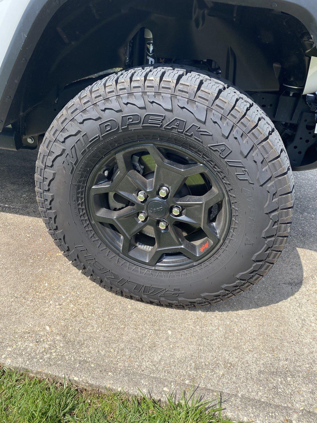 Jeep Gladiator Selling Launch Edition wheels with Falken AT 82A362CA-C430-4625-8213-5F94AFAD7841