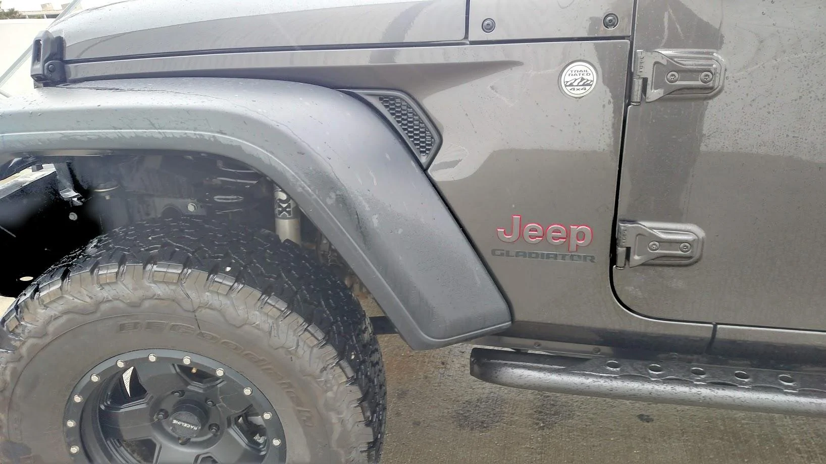 Jeep Gladiator Rock Rails Thread shrockworks front vi