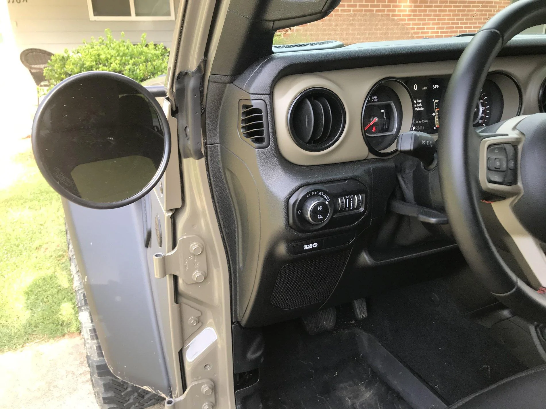 Jeep Gladiator Rubicon Dash Wrap? 297320EB-7CFF-4E6D-9C18-DBA1FAD24ECD