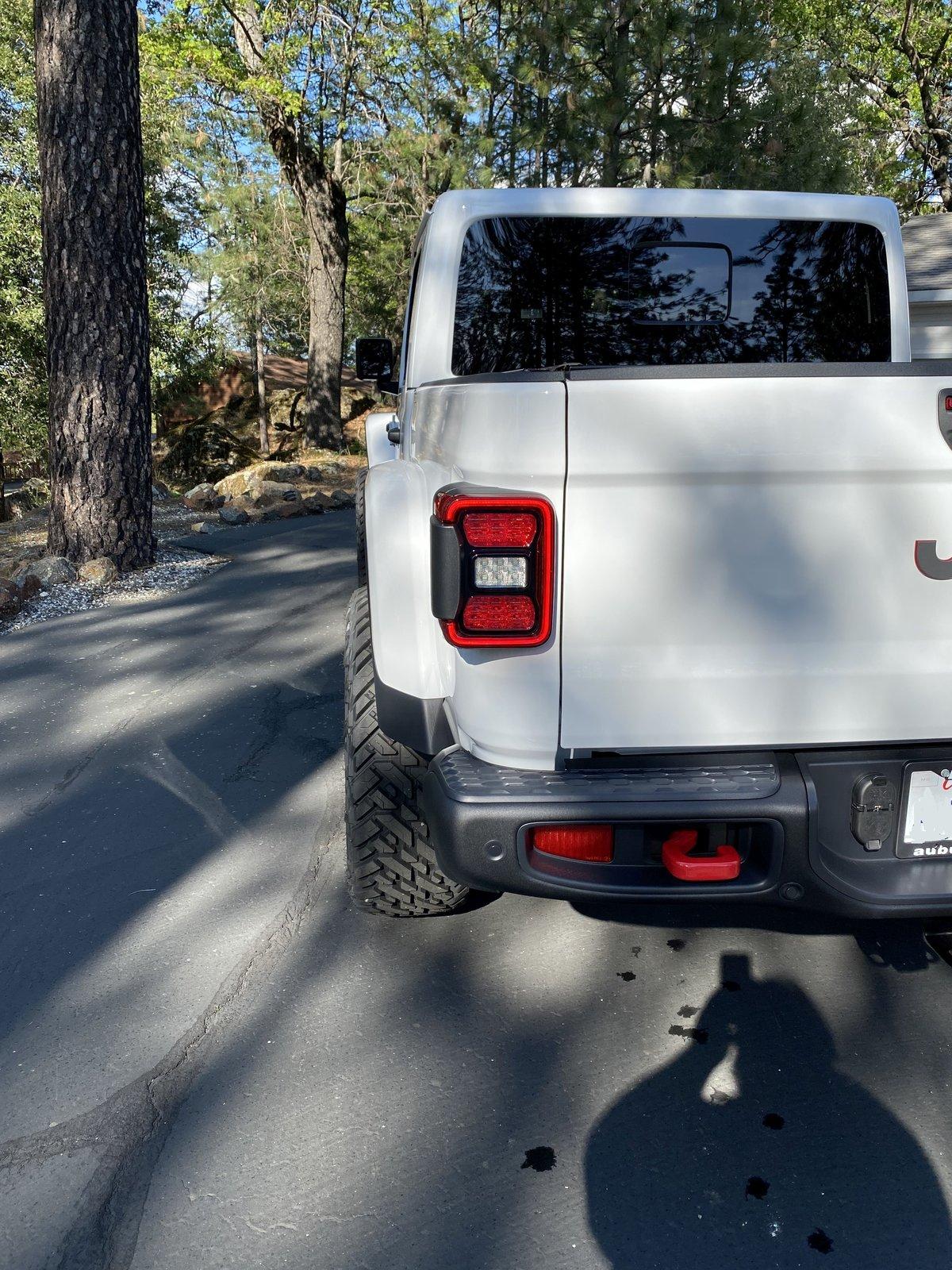 Jeep Gladiator Lets see all those Gladiators with lifts and bigger tires! Gladiator_Left_Tire_Protrusion