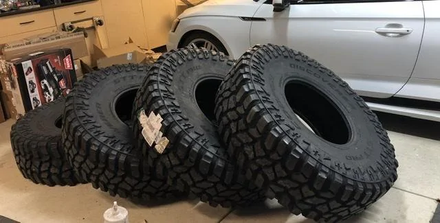 Jeep Gladiator 2020 White Rubicon Build 10092162-C4A5-4AC7-9945-DBF31E73270A