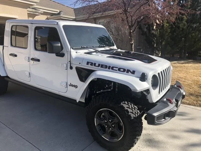 Jeep Gladiator 2020 White Rubicon Build EEDA1924-1069-4A6F-AC0A-A0FE506A4F19