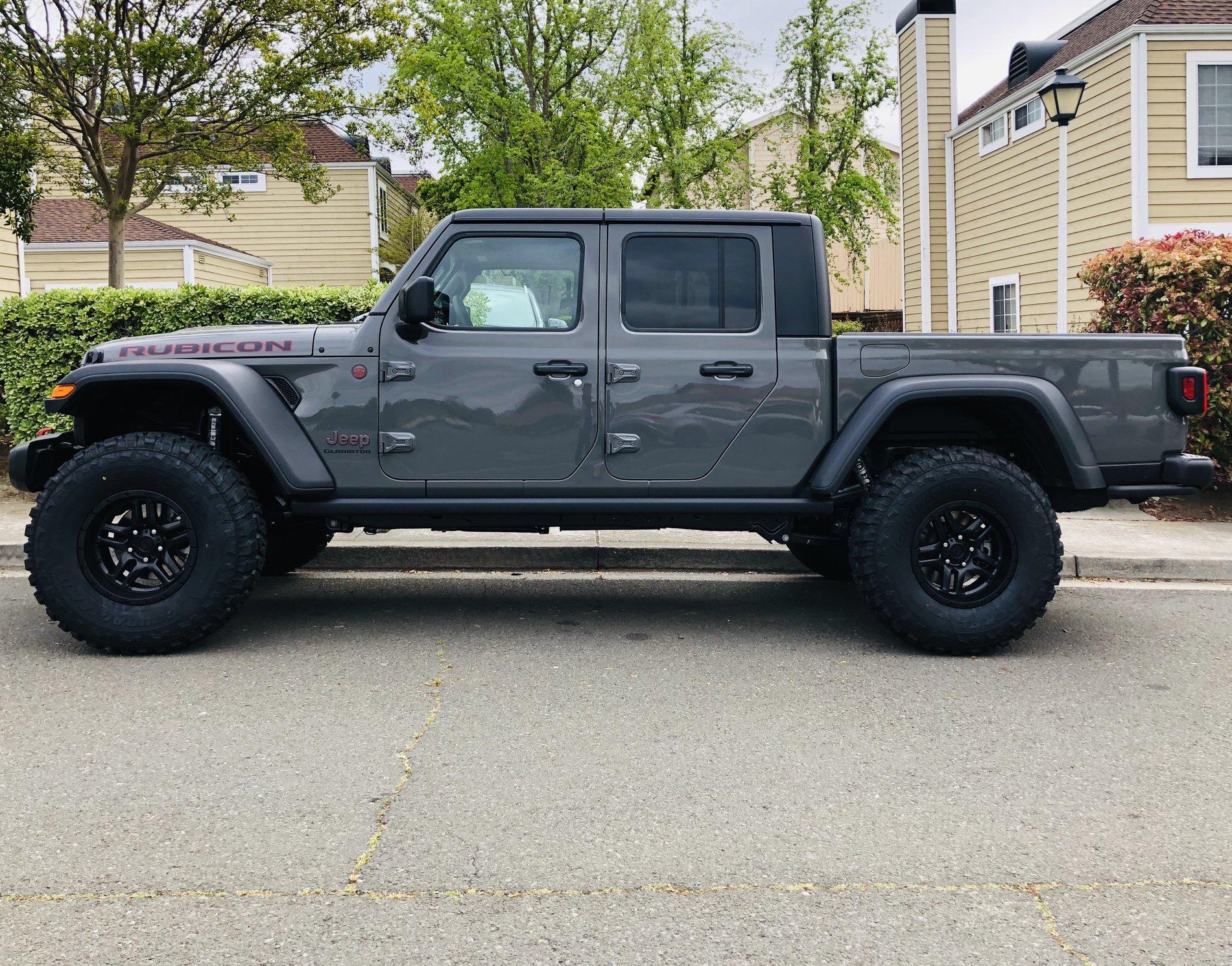 Jeep Gladiator What wheels are you putting on you JT? E4C1F3DC-3D2D-4357-B190-ECE3DB62356B