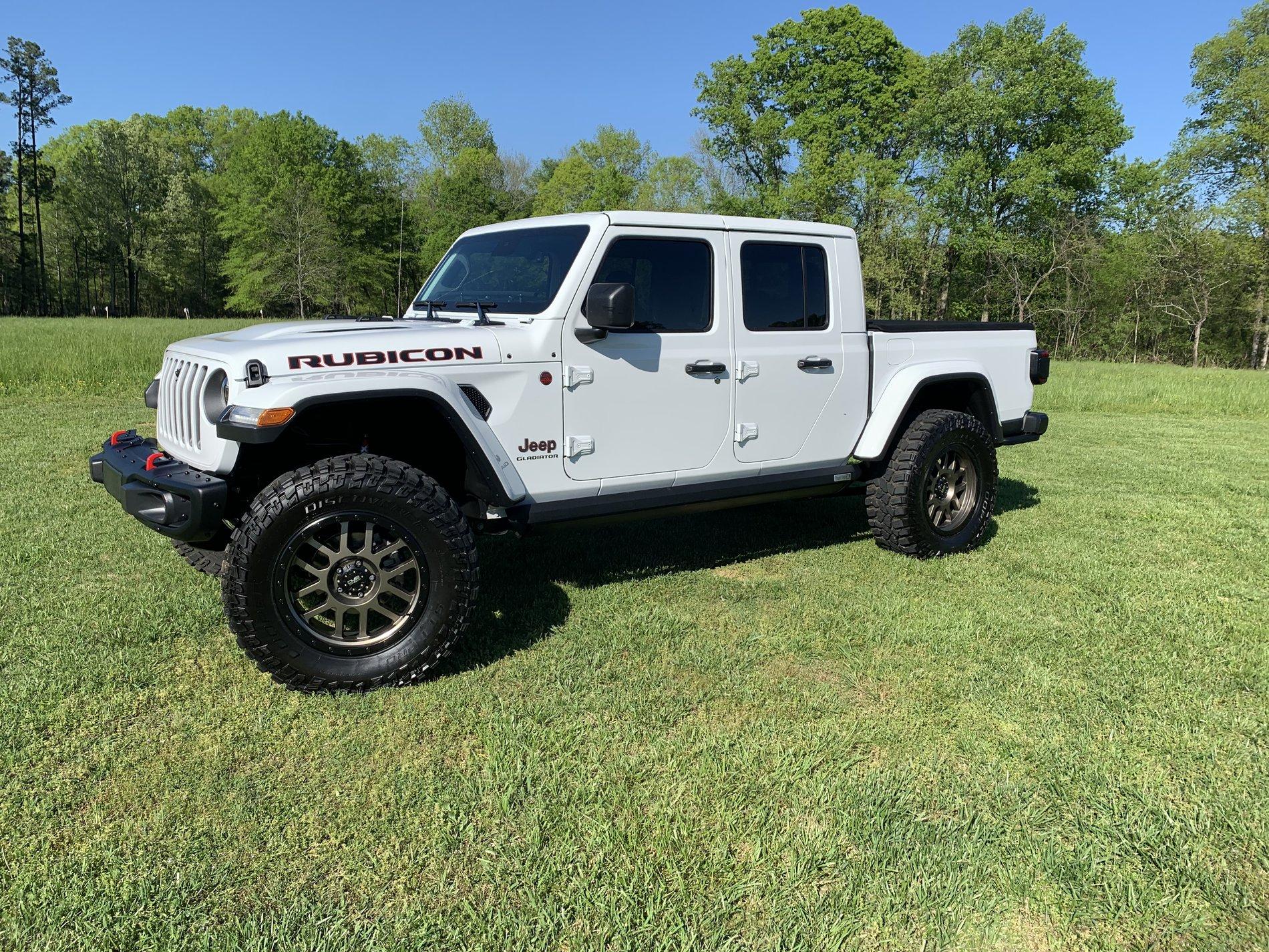 Jeep Gladiator Pictures of 37’s on your gladiator 1A02B009-8D98-4431-B4D7-ED4D1A46EDFD