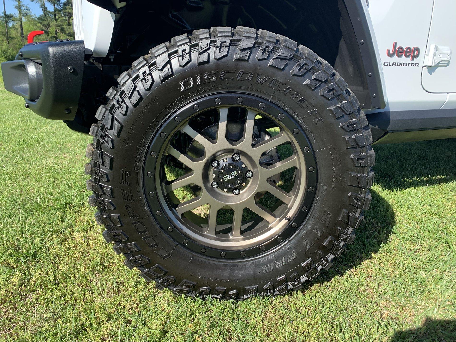 Jeep Gladiator Pictures of 37’s on your gladiator E0BD47D4-471F-4FA8-9BC8-03C7C1E76184