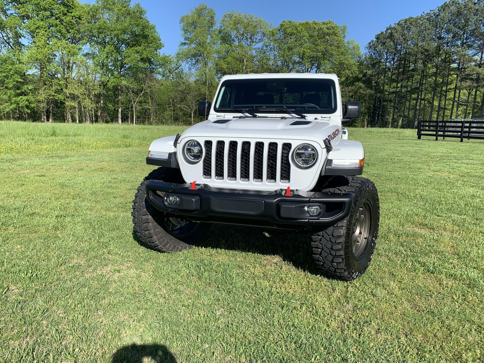 Jeep Gladiator Pictures of 37’s on your gladiator C9B22863-B79D-47AB-92C4-D961704F899D