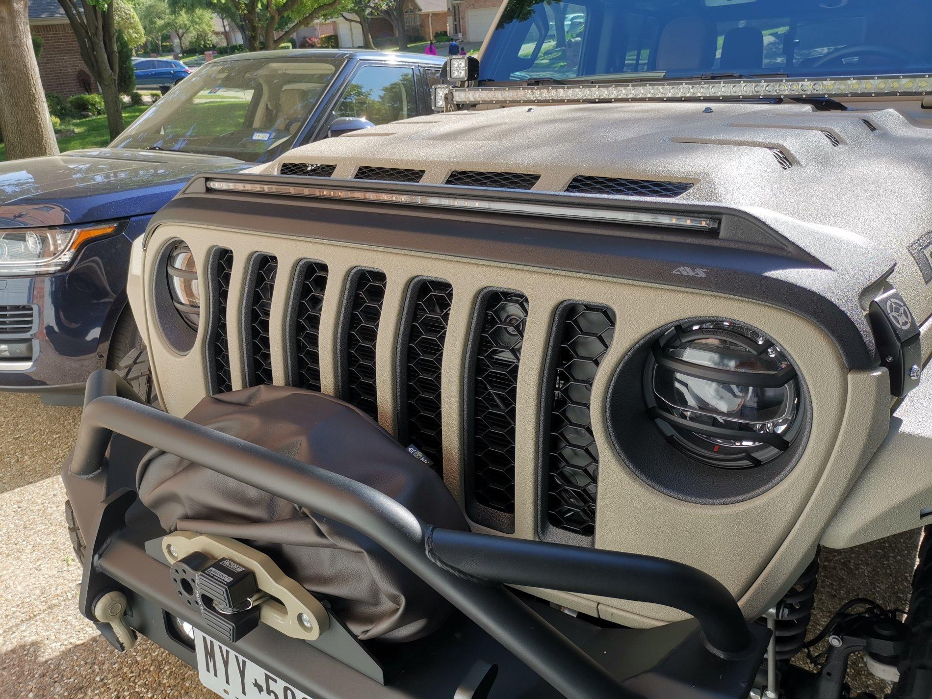 Jeep Gladiator bug deflector 5156CB6E-1957-454D-BAEF-338079369BDC