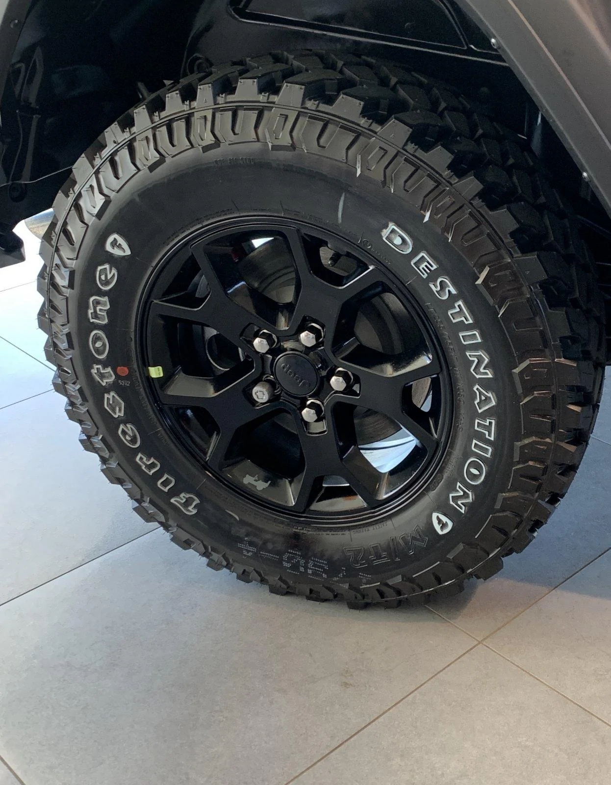 Jeep Gladiator One 255/75/17 Moab wheel and tire 1062BEDE-4373-4875-858A-AE3194E2A8AE