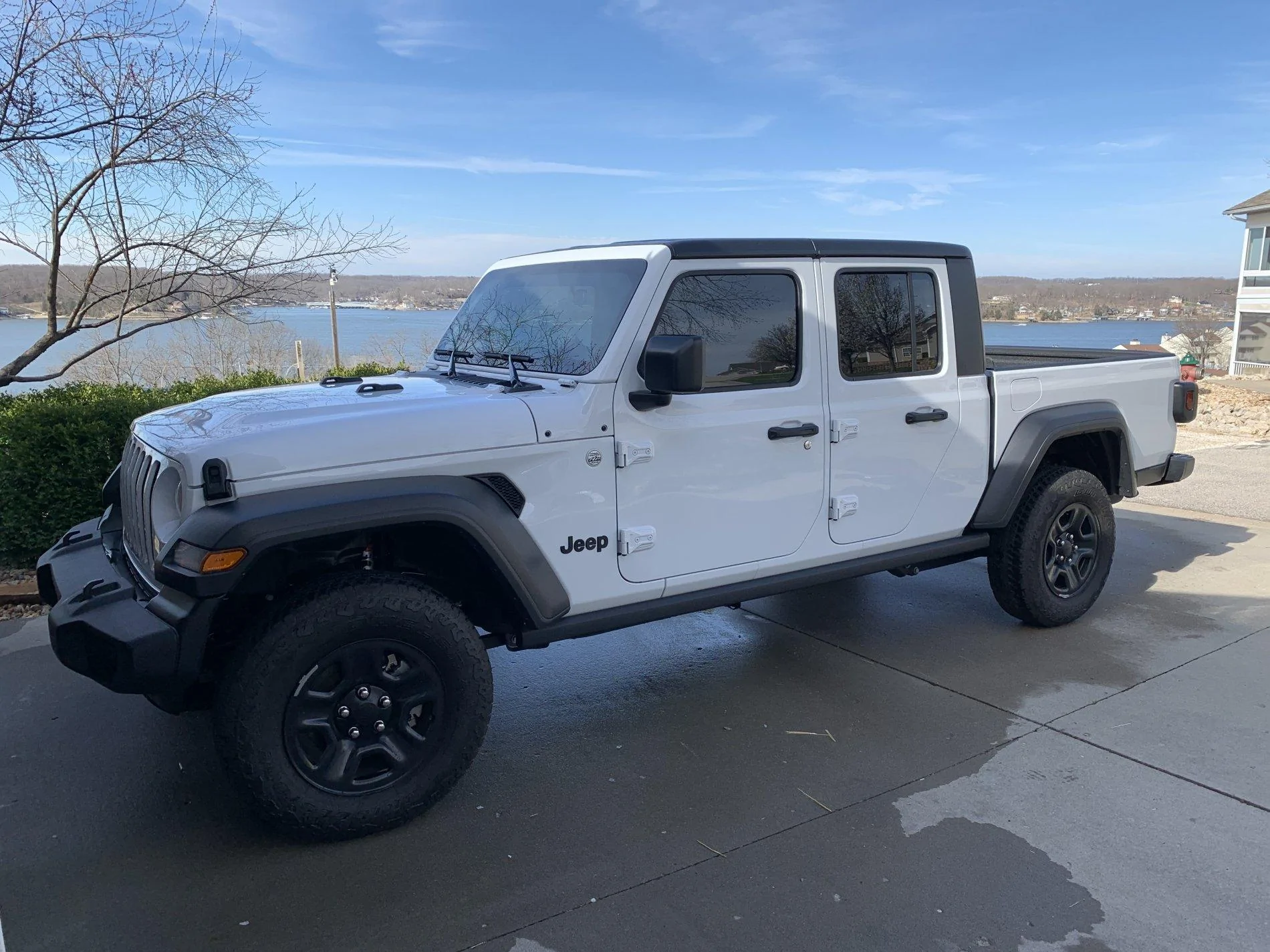 Jeep Gladiator Bunchahoopla White Sport Build 7B6B5BEC-7626-4831-8F3B-D53BA2E9E601