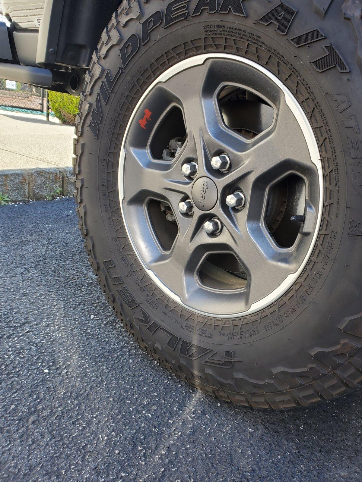 Jeep Gladiator Rubicon Wheels + AT tires + spare 20200419_143836