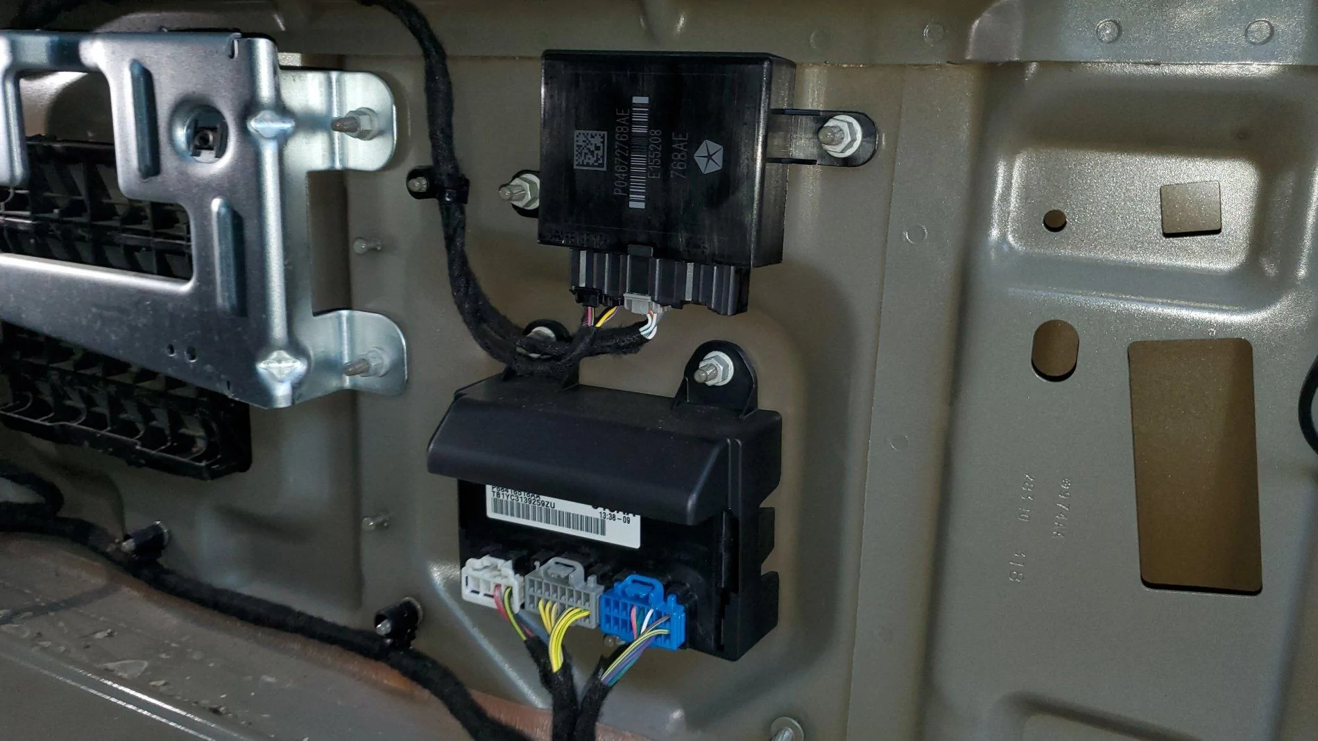 Jeep Gladiator Factory trail camera install? 20200419_110205