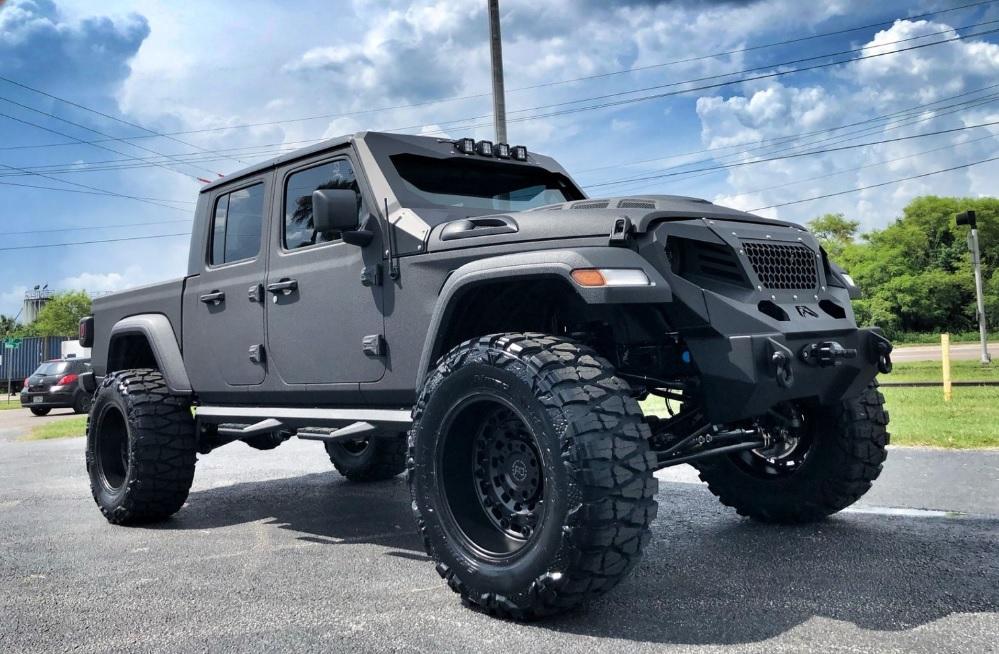 Jeep Gladiator Line-x for exterior paint linex