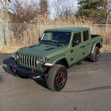 Jeep Gladiator Line-x for exterior paint images