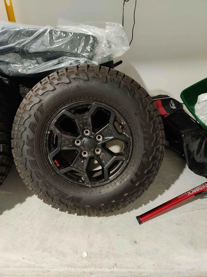 Jeep Gladiator Gladiator Launch Edition Wheels and Tires - $1200 93873281_10163307960125366_7773361390911225856_o
