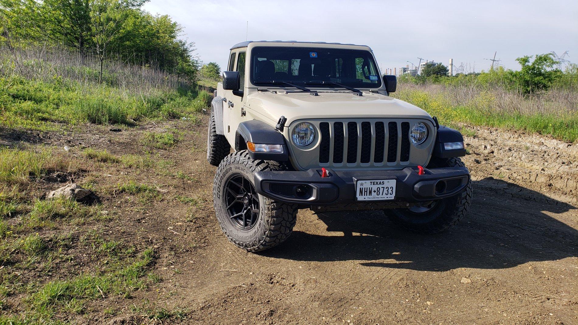 Jeep Gladiator Pictures of 33s and 35s 20200418_095510