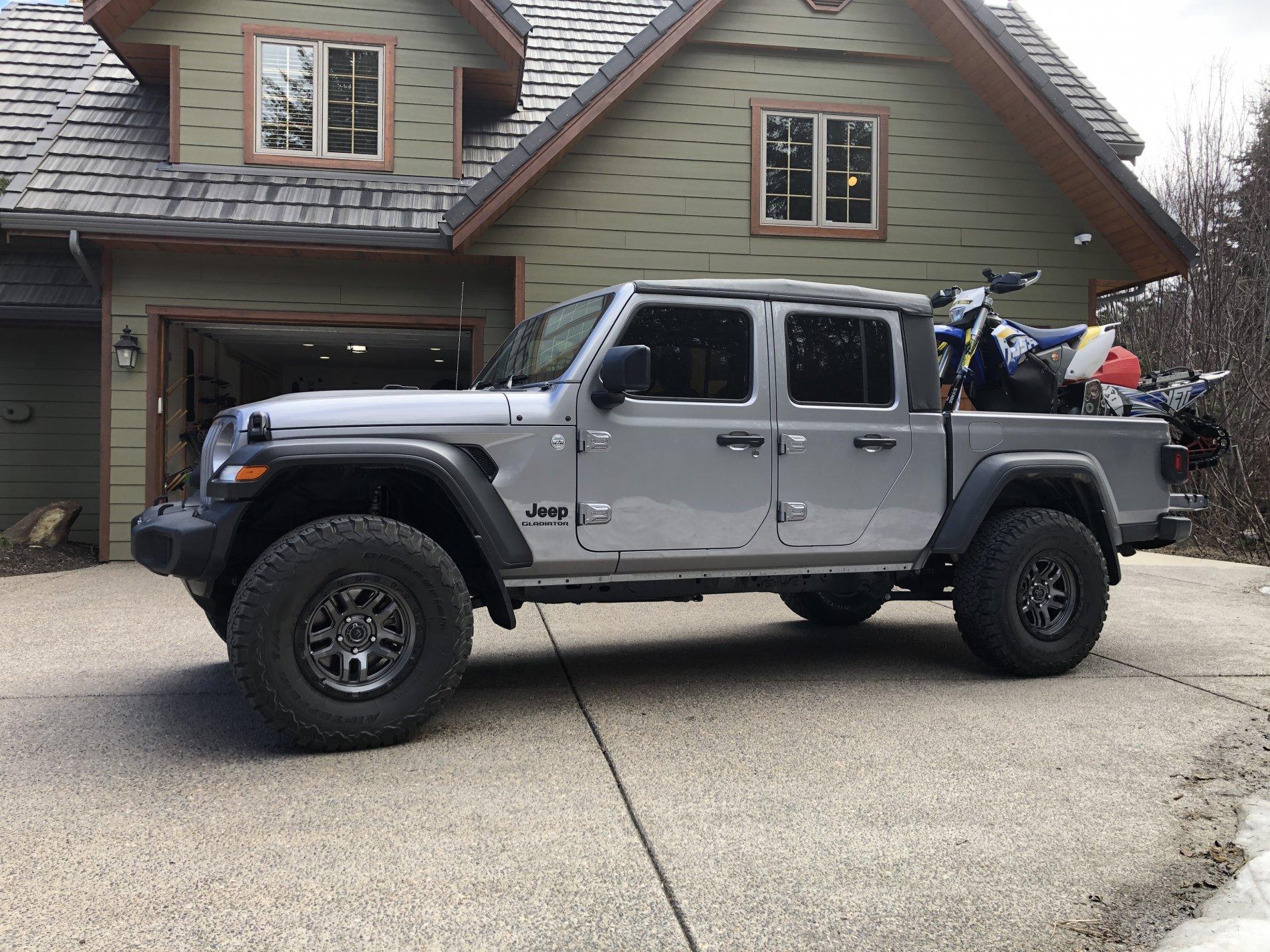 Jeep Gladiator Post your payload pics! D7789D06-E44C-418C-8532-FC7E74B7F69F