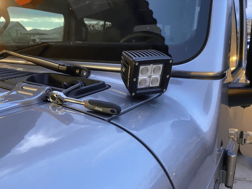 Jeep Gladiator Home made A-pillar side light mounts 1587490547569