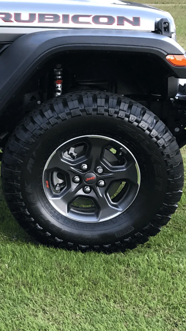Jeep Gladiator Rubicon wheels and tires 1EE6D1D7-8F97-4948-8BDB-BE0B9F3B8E22