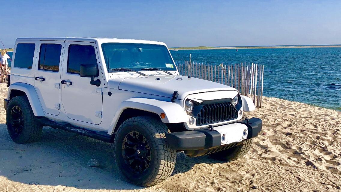 Jeep Gladiator Paint your stock grill vs. buying new one? 699789EC-2C6F-41B3-894C-32EC86FD4160