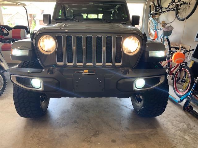 Jeep Gladiator LED Bulb Replacement - IT WORKS! IMG_2298