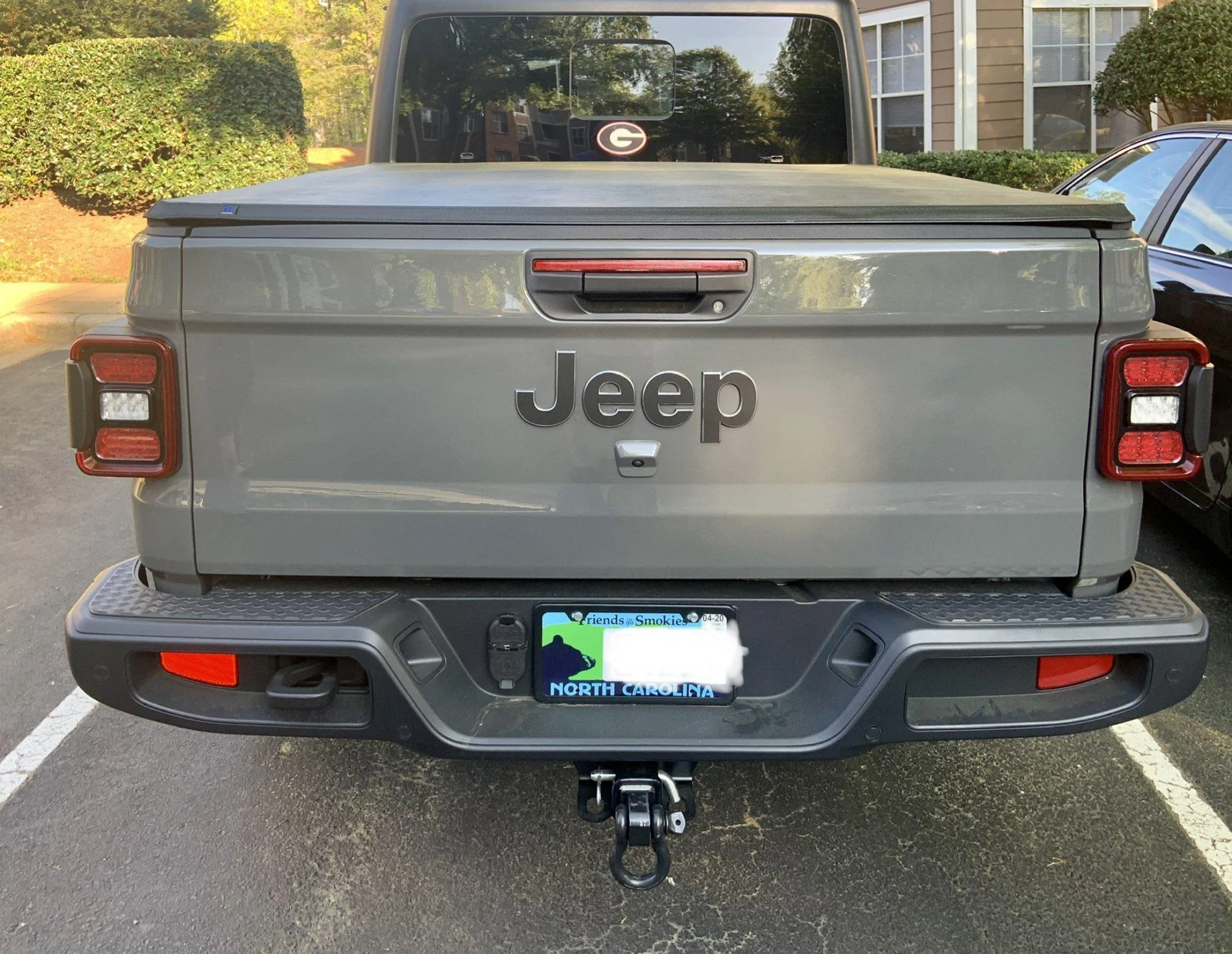 Jeep Gladiator Overland jeep nameplates diff color? 9070D702-C1C1-4191-9251-BC874B1817CB