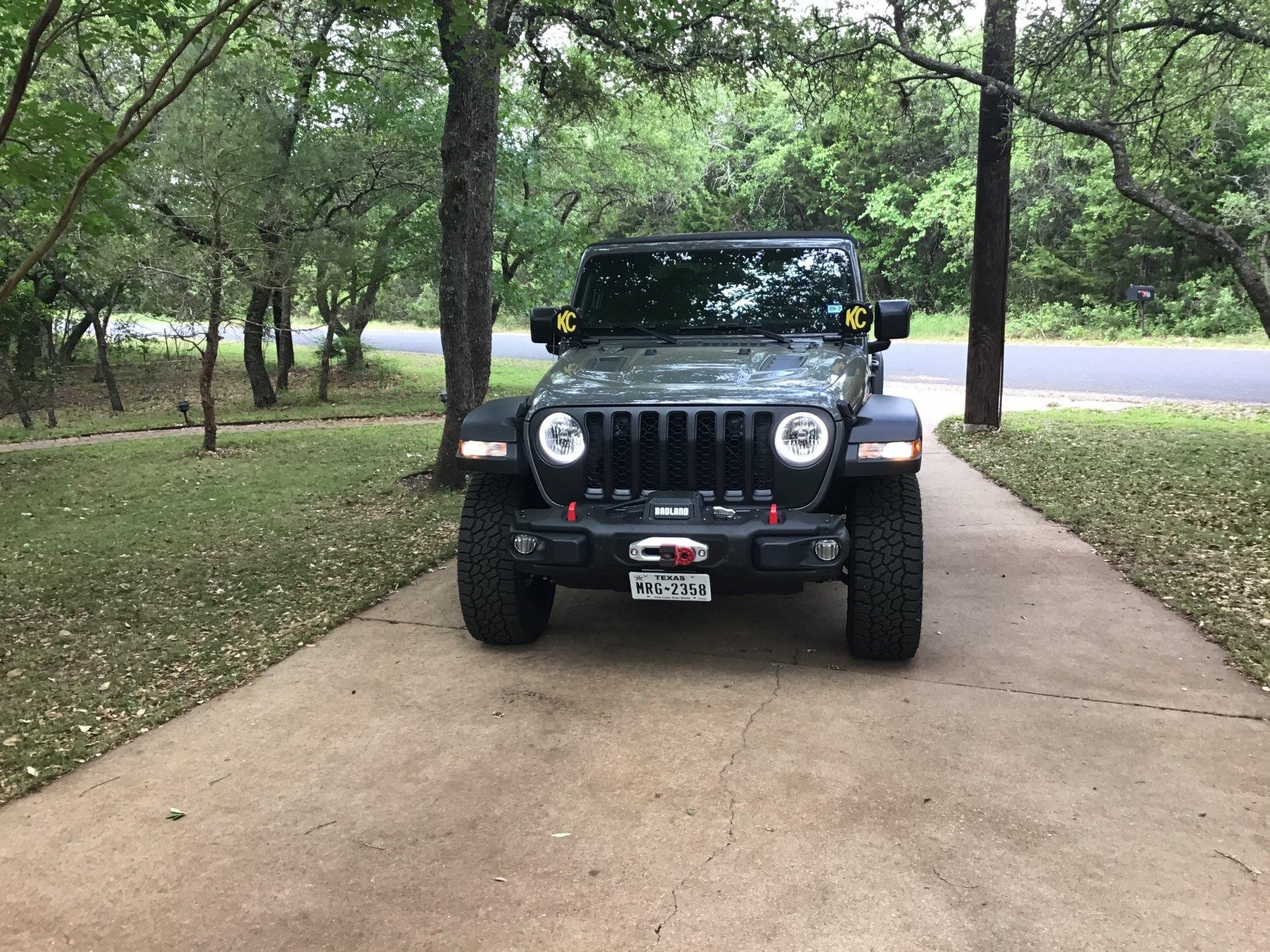 Jeep Gladiator Diode Dynamics HD Halo installation. E5EBF82E-9EF6-4475-A692-1293BCCA1B67