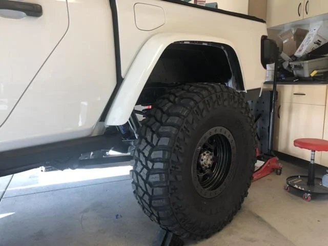 Jeep Gladiator 2020 White Rubicon Build 41AAFF49-4D52-454D-8C0C-8465221AEC96