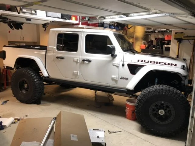 Jeep Gladiator 2020 White Rubicon Build F423B1C6-A849-4EE0-A84B-EAA857AA5B3C