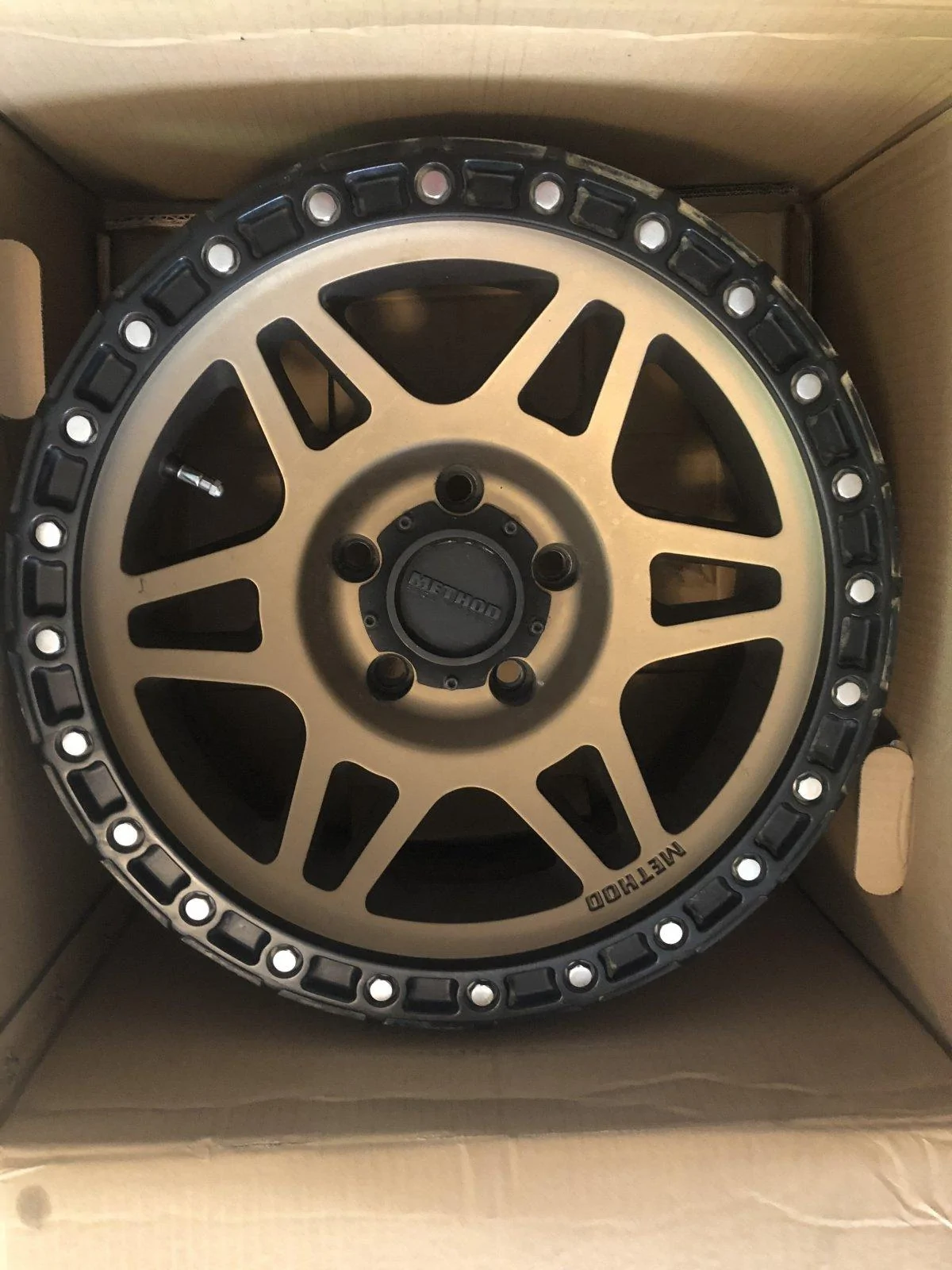 Jeep Gladiator (5) Method MR312 Bronze 17x8.5 4.75” BS 315457C1-653A-4BFC-89CF-C135A70B766B