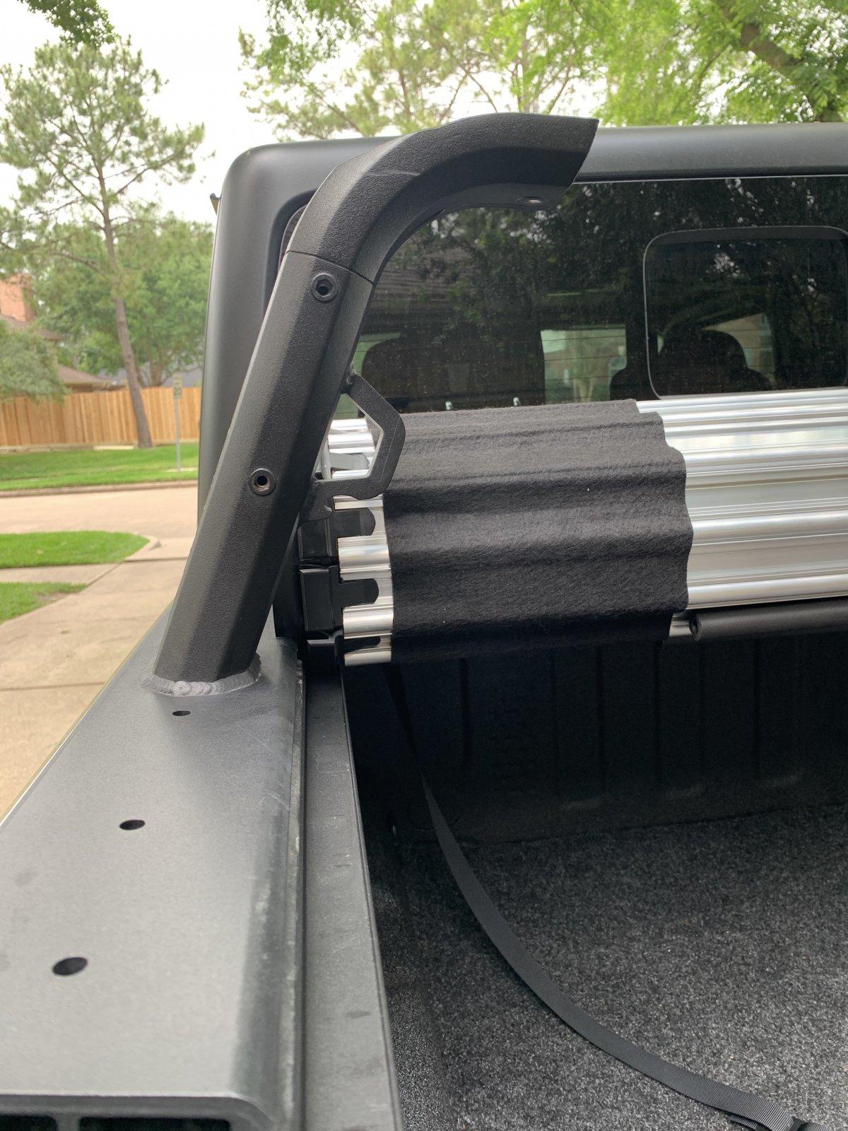 Jeep Gladiator Bed cover with rack SLCvpLGQTk6vufWg%9JupQ