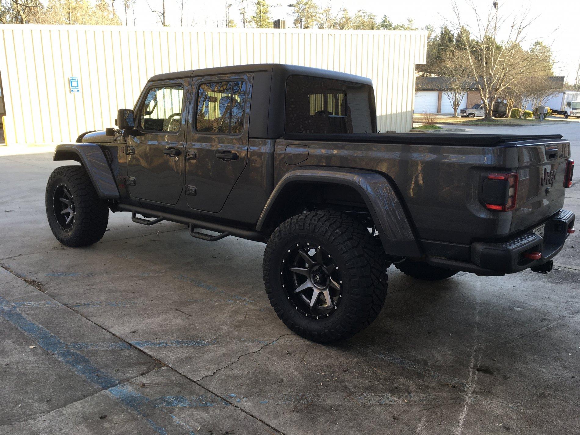 Jeep Gladiator Aftermarket Front Bumper and Winch ????s for a mall crawler D3876074-7763-4FF8-BF6D-77B1F959D1A4