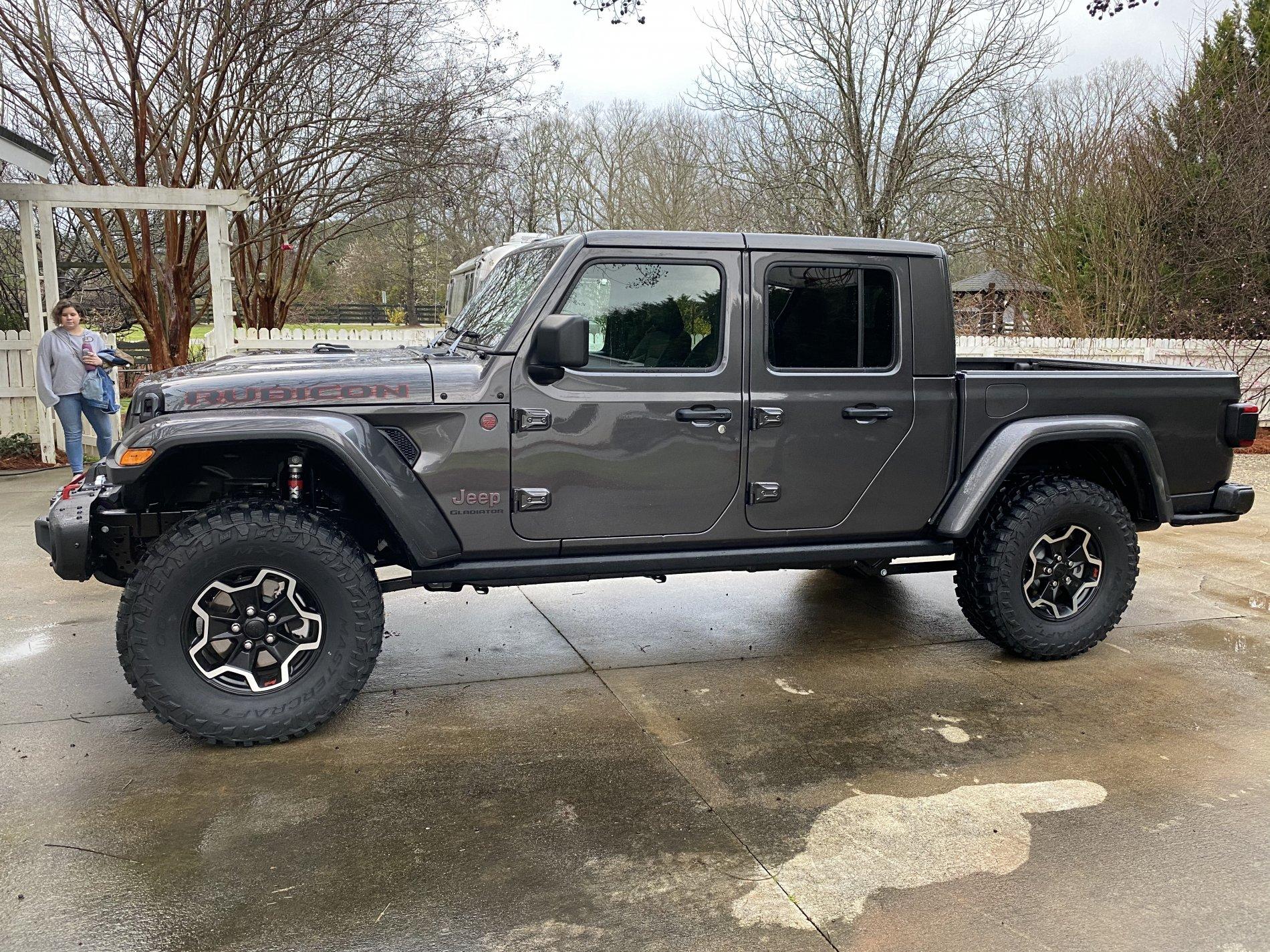 Jeep Gladiator Show me your 37's 7968D4FF-281B-4297-BF23-9A49AA190075