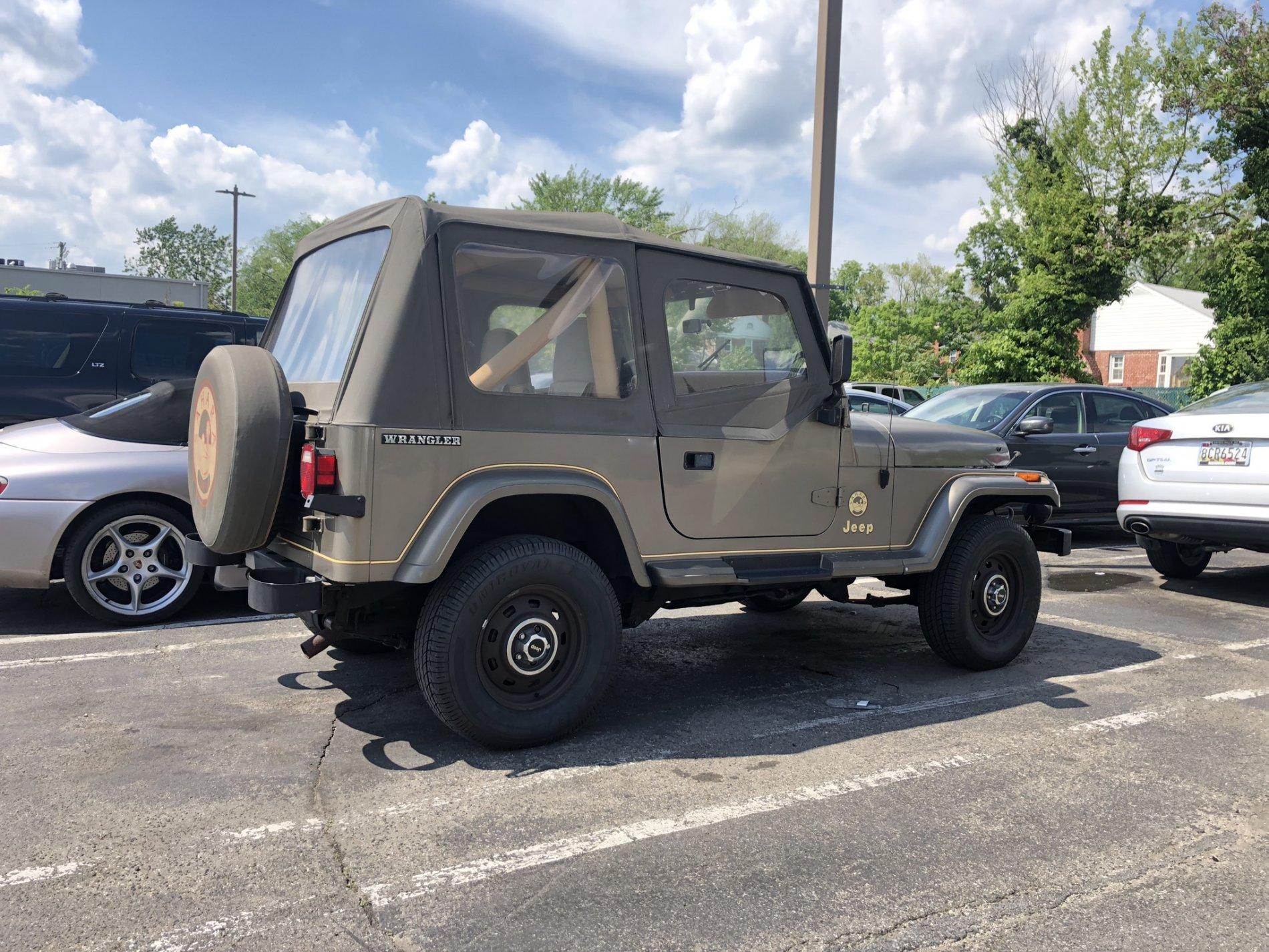 Jeep Gladiator 1988 Jeep YJ Sahara 34,000 OG miles 291C955A-01EE-4951-B4C6-DFA8F278E3B3