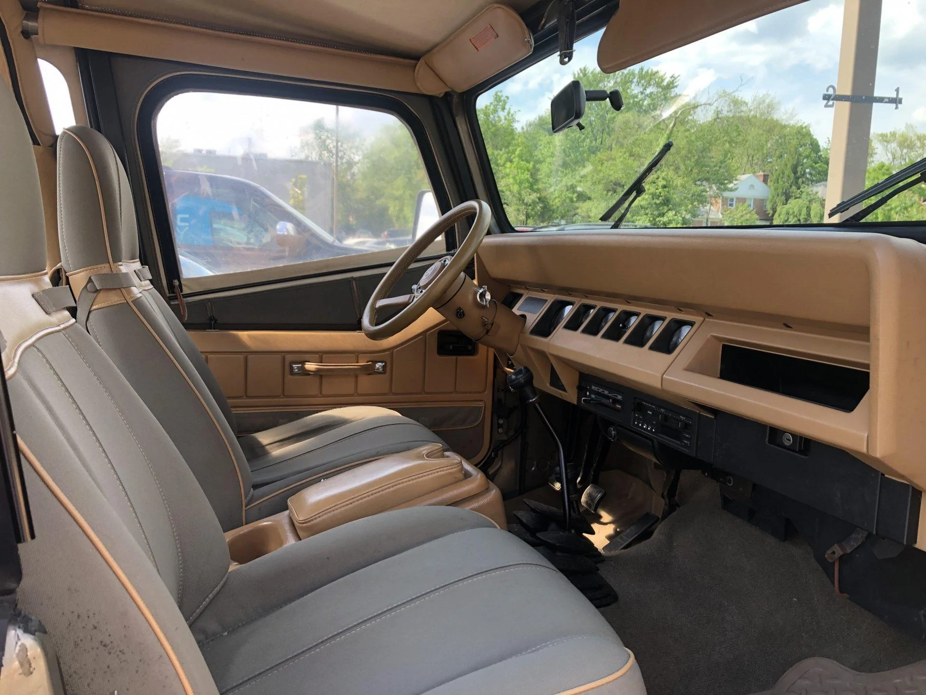 Jeep Gladiator 1988 Jeep YJ Sahara 34,000 OG miles CDBA2751-D91B-4F76-BF67-3C7A414950EF