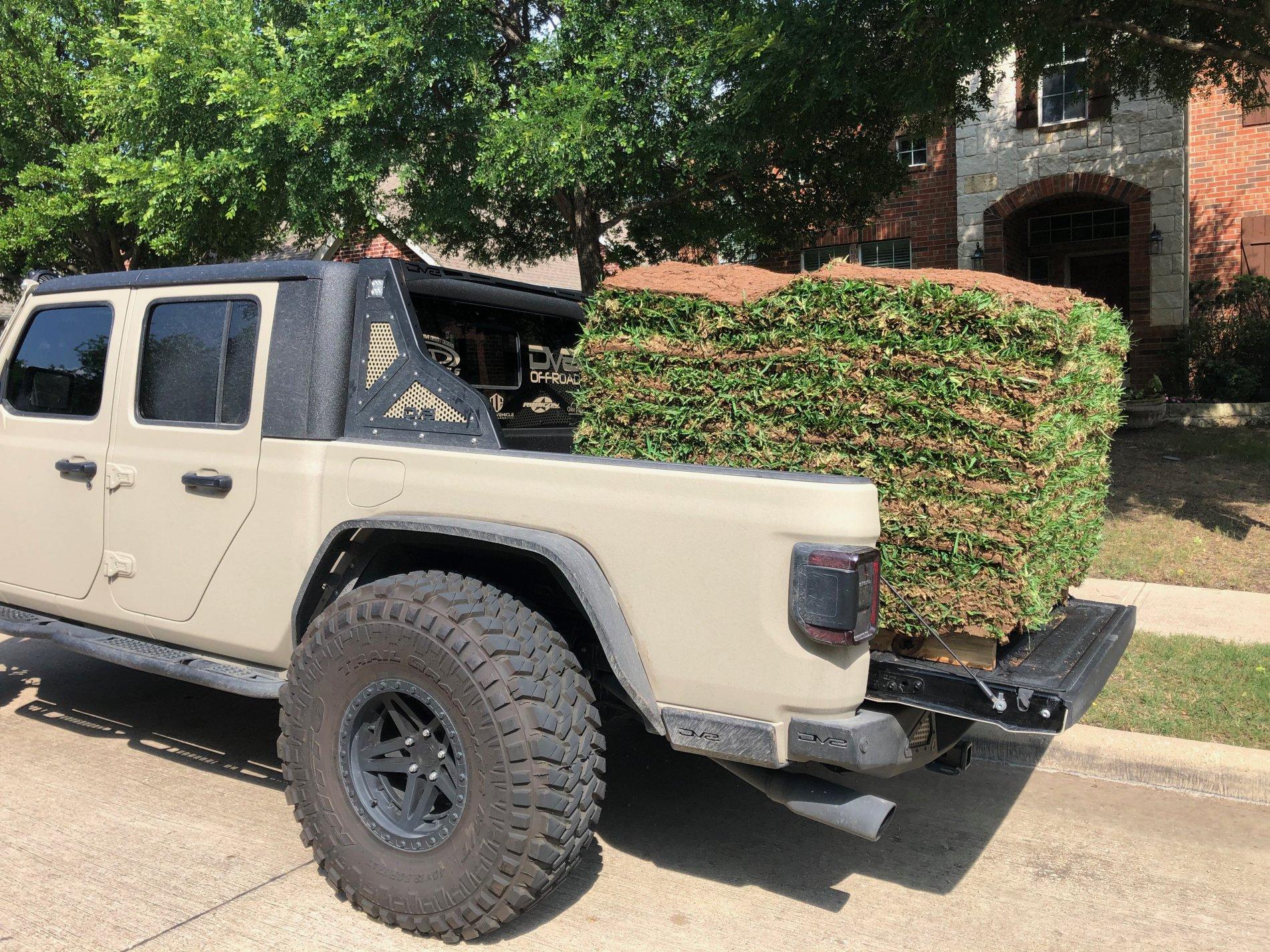 Jeep Gladiator Post your payload pics! IMG_3605