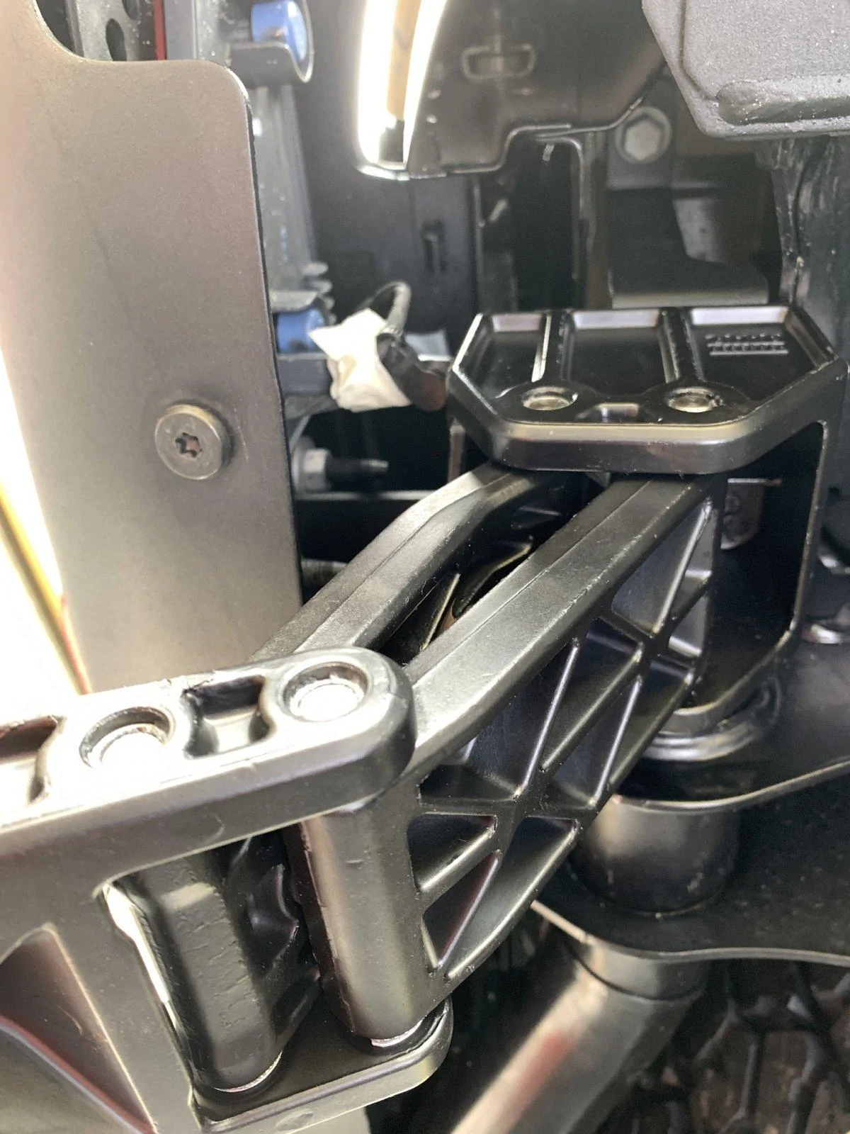 Jeep Gladiator AMP Research Bed Step 8FAA8C1D-6B6C-4291-9EFD-C9C617EDFC10
