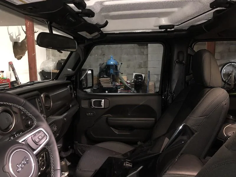 Jeep Gladiator Black and gold gladiator 49814423583_6bc8e96ed6_c