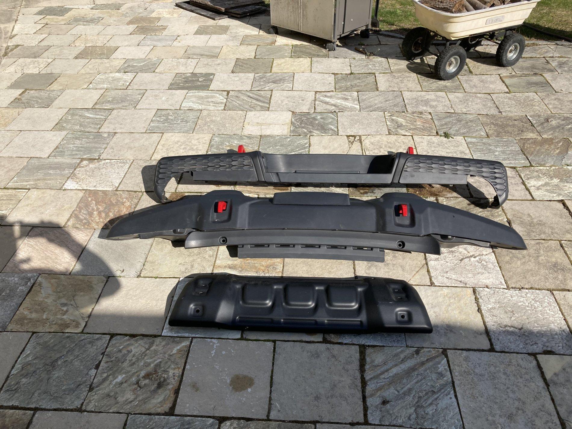 Jeep Gladiator FS /  Rear Bumpers / Gladiator only and red hooks 2