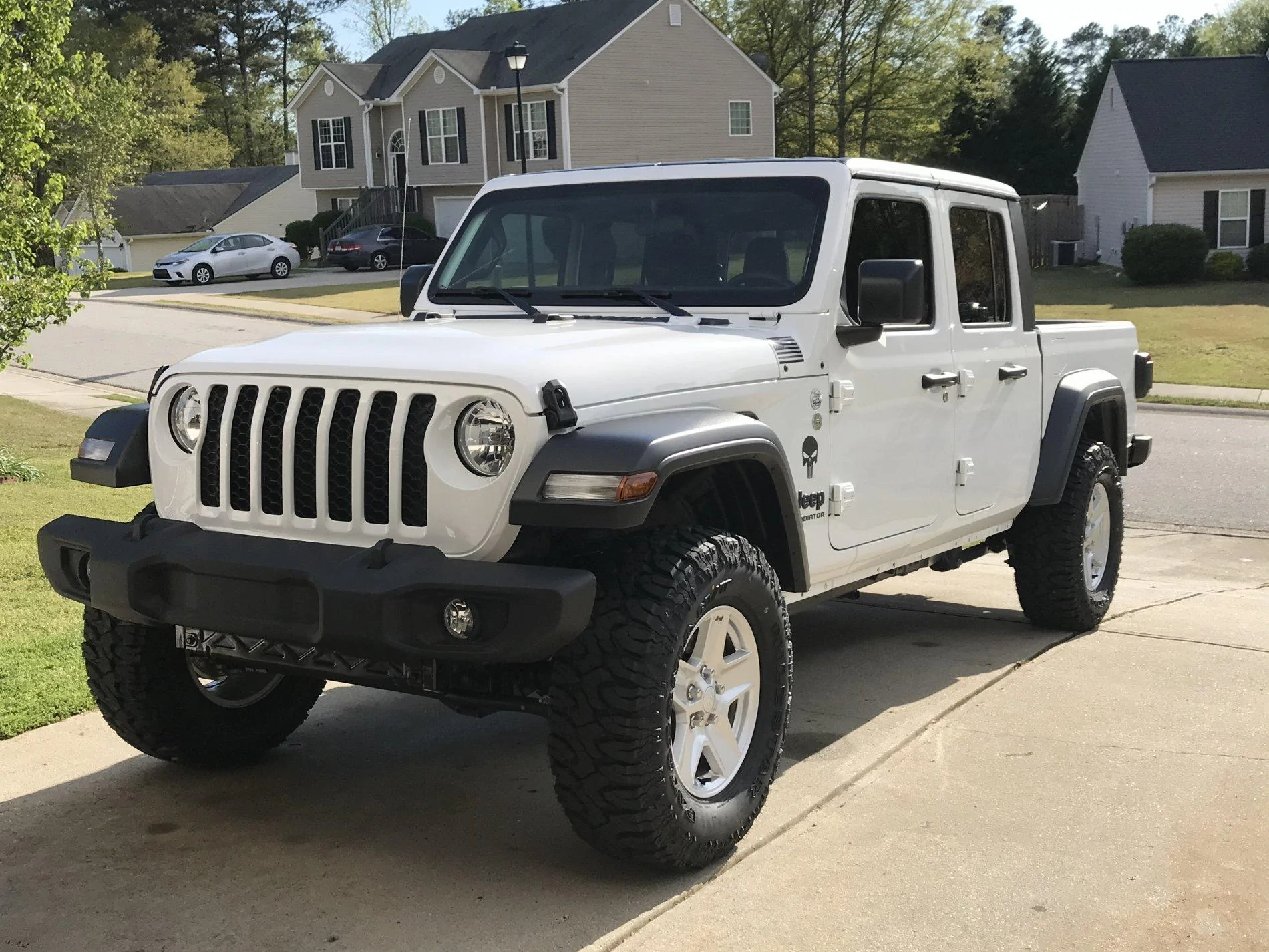 Jeep Gladiator BRIGHT WHITE Gladiator JT Club 33AD37D3-1BCA-4236-ADB0-D508867C6124