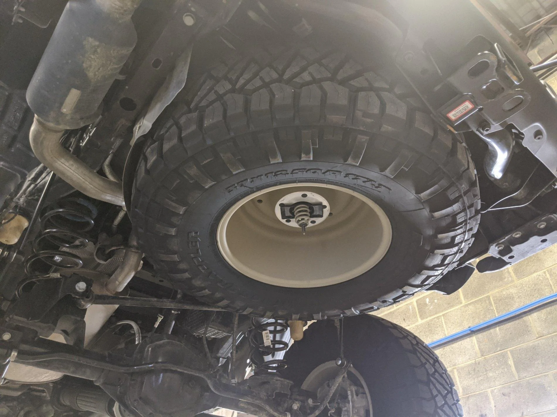 Jeep Gladiator Spare Tire Delete imag