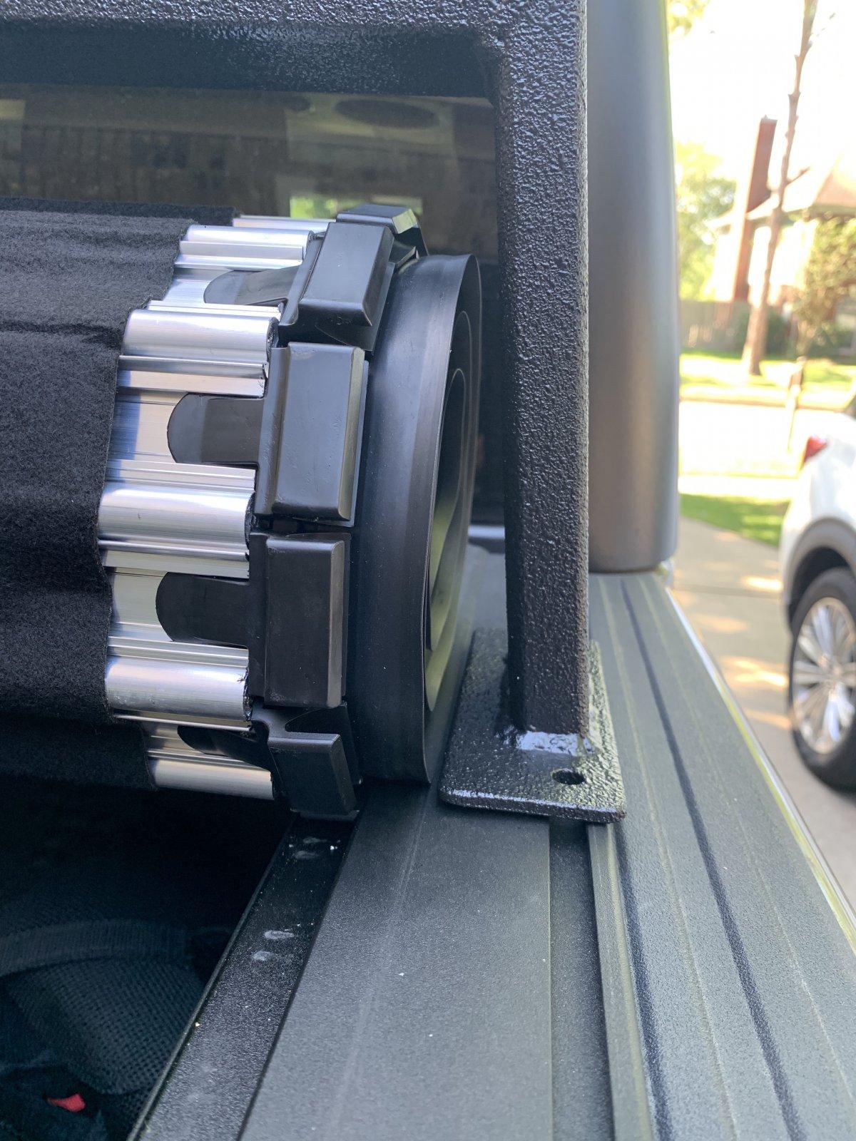Jeep Gladiator Bed cover with rack RqpHn%AfSU2Os1BKPm67o