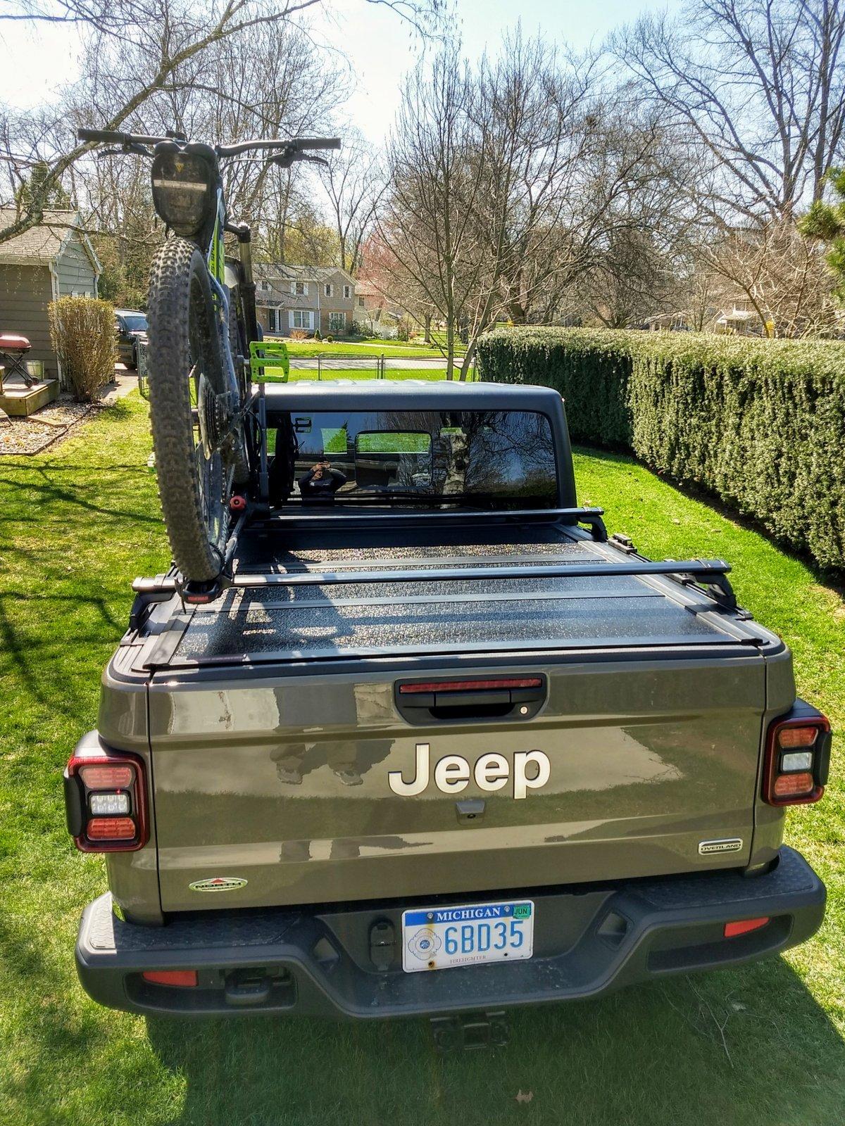 Jeep Gladiator Bed cover with rack IMG_20200426_163037401_HDR
