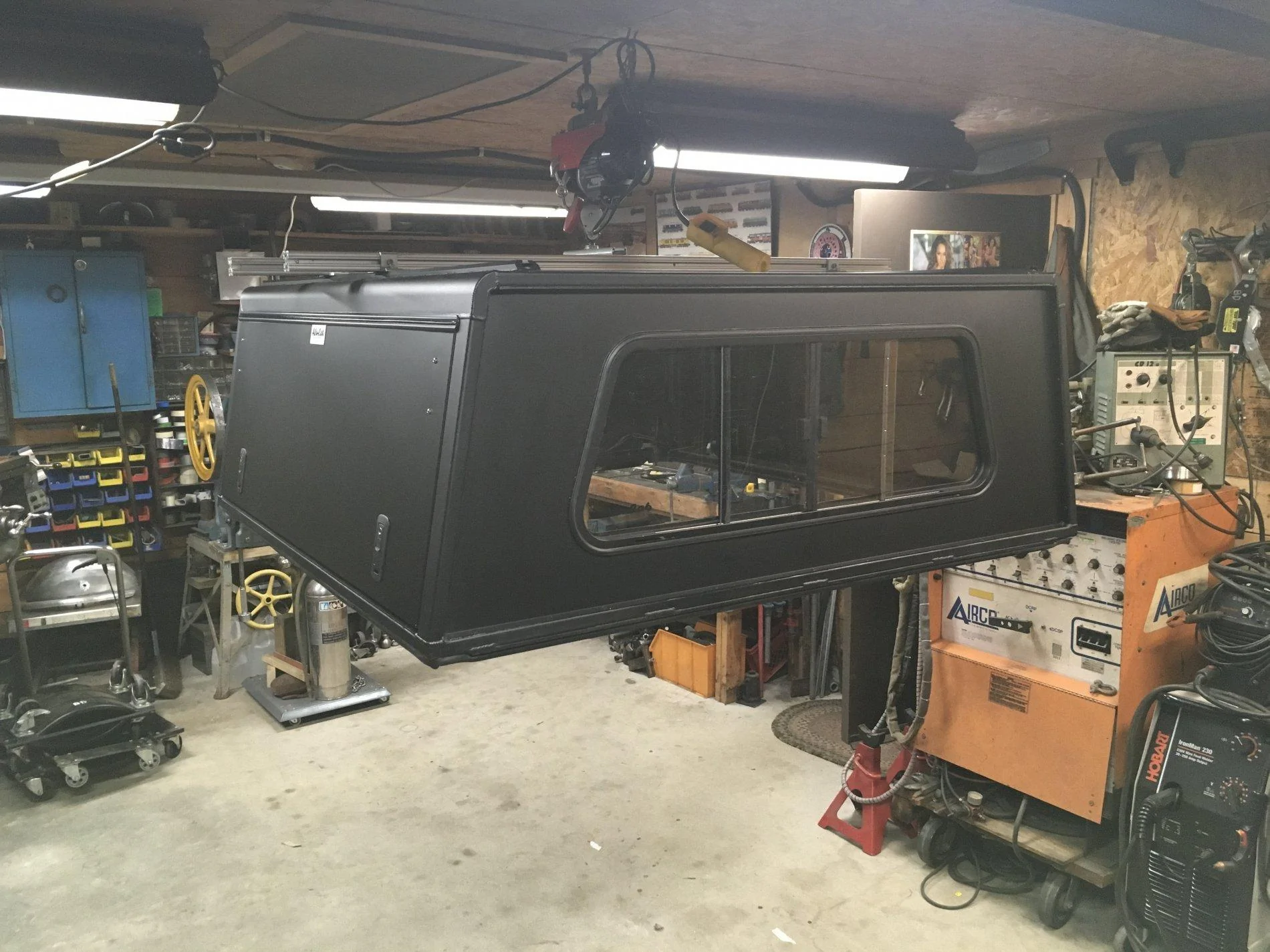 Jeep Gladiator Alu-Cab Gladiator Bed Cap 433774BB-644B-4881-A560-1356175079DD
