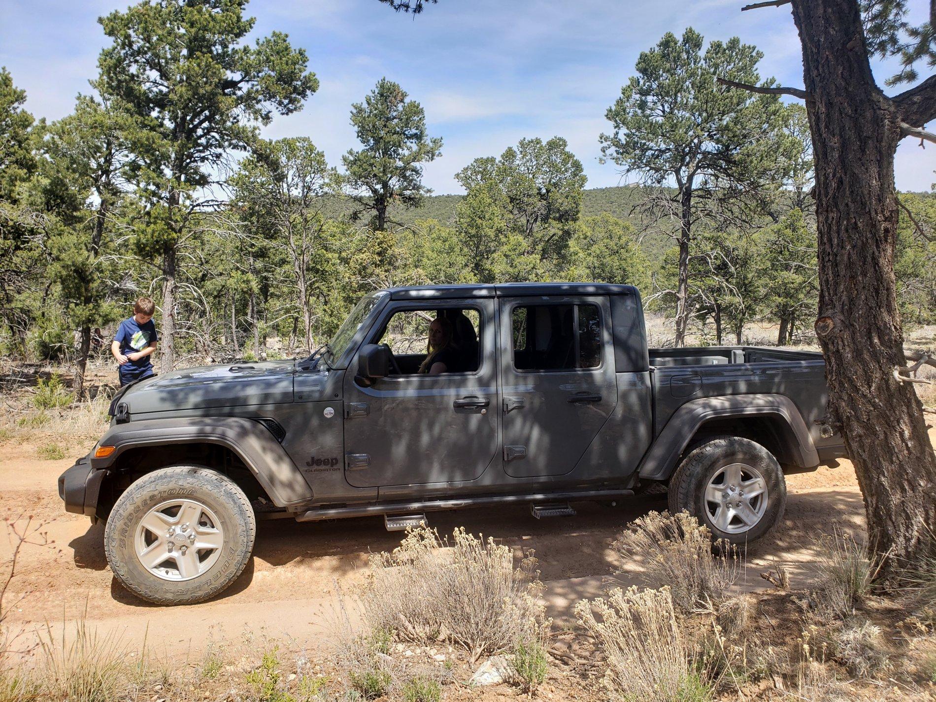 Jeep Gladiator FR 462 Tijeras, NM 20200426_142010