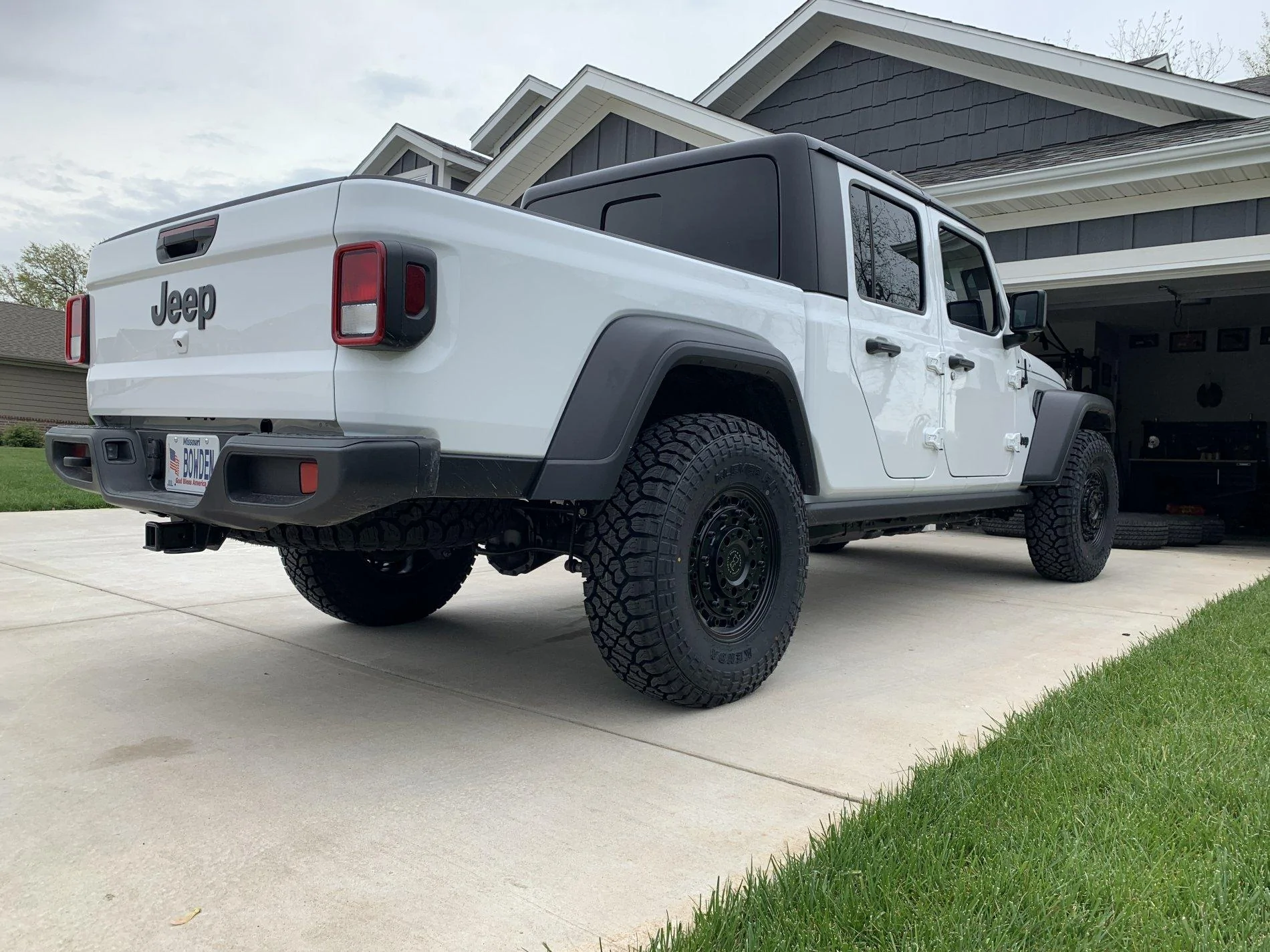 Jeep Gladiator Bunchahoopla White Sport Build 69C27919-9D92-49CB-84AD-65E6327E6C8C