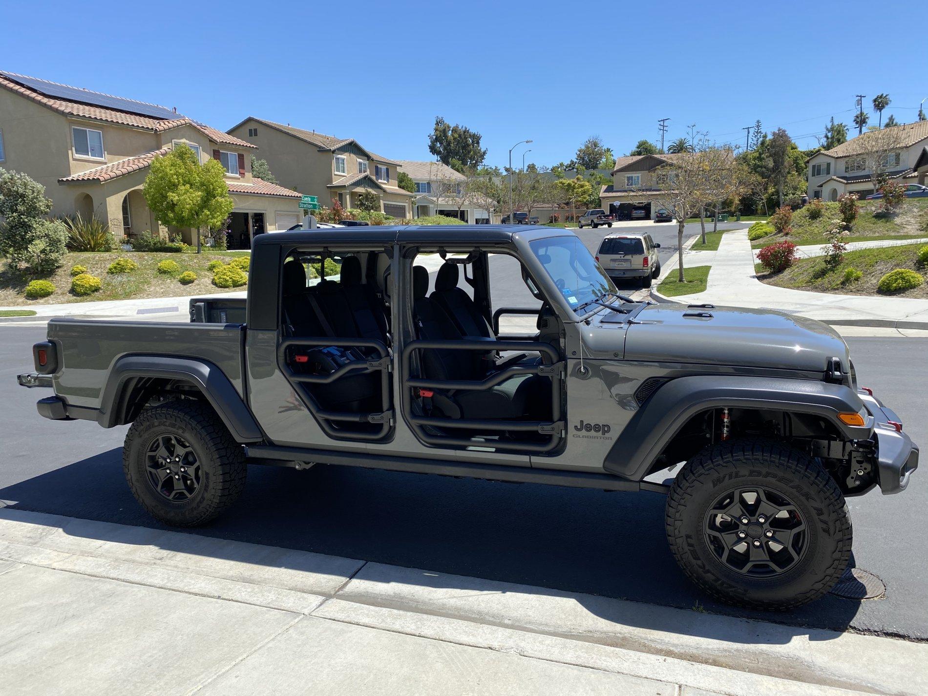 Jeep Gladiator STING GRAY Gladiator JT Club 52FABC79-FDB9-498C-A304-2C4AA7F948C1