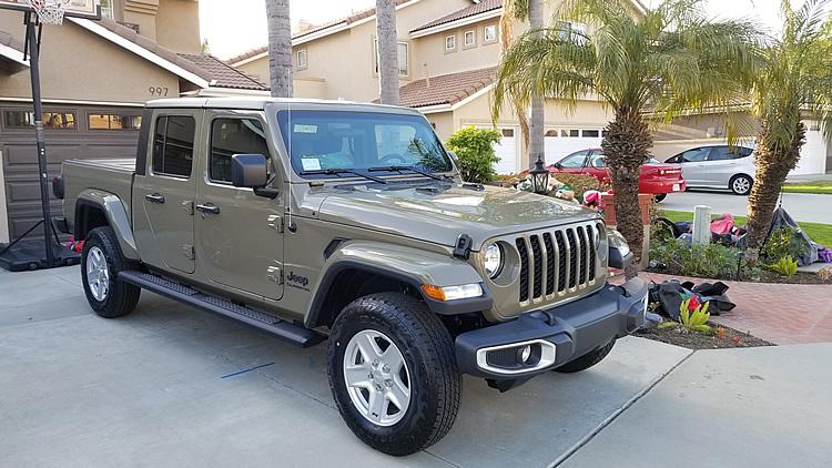 Jeep Gladiator Took Delivery of Your JT? Sign in Here! brought_home_sm
