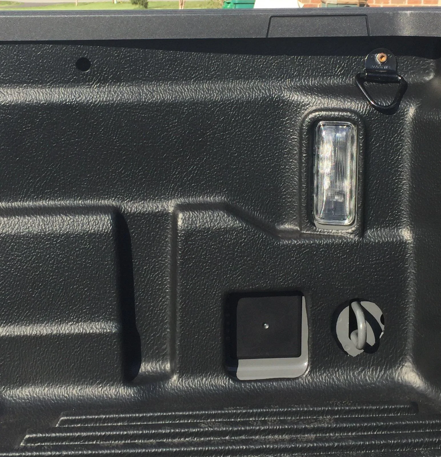 Jeep Gladiator Rugged Liner or Mopar drop-in liner... IMG-7189